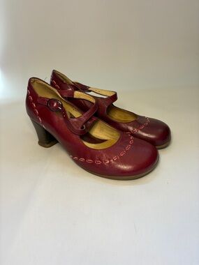 John Fluevog Operetta Malibran Mary Jane Burgundy Heels